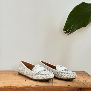 Calvin Klein White Flats with Snakeskin Texture